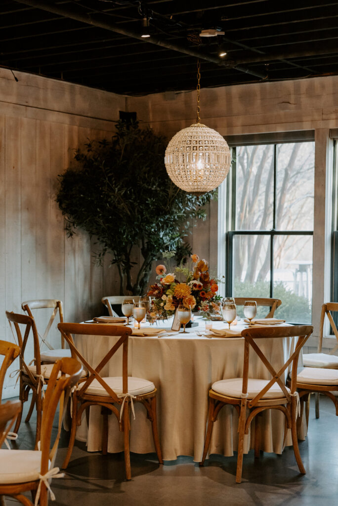 fall colors wedding decor